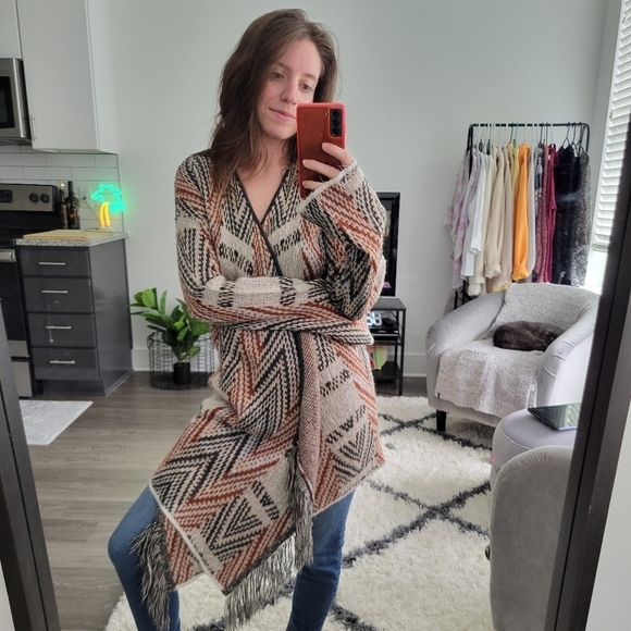 Forever 21 fringe cardigan - Picture 8 of 9